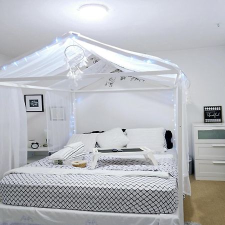 Lovely Cozy Room! With Attached Private Bath In The Heart Of Vancouver! Private Parking & Self Check-In! Exteriér fotografie