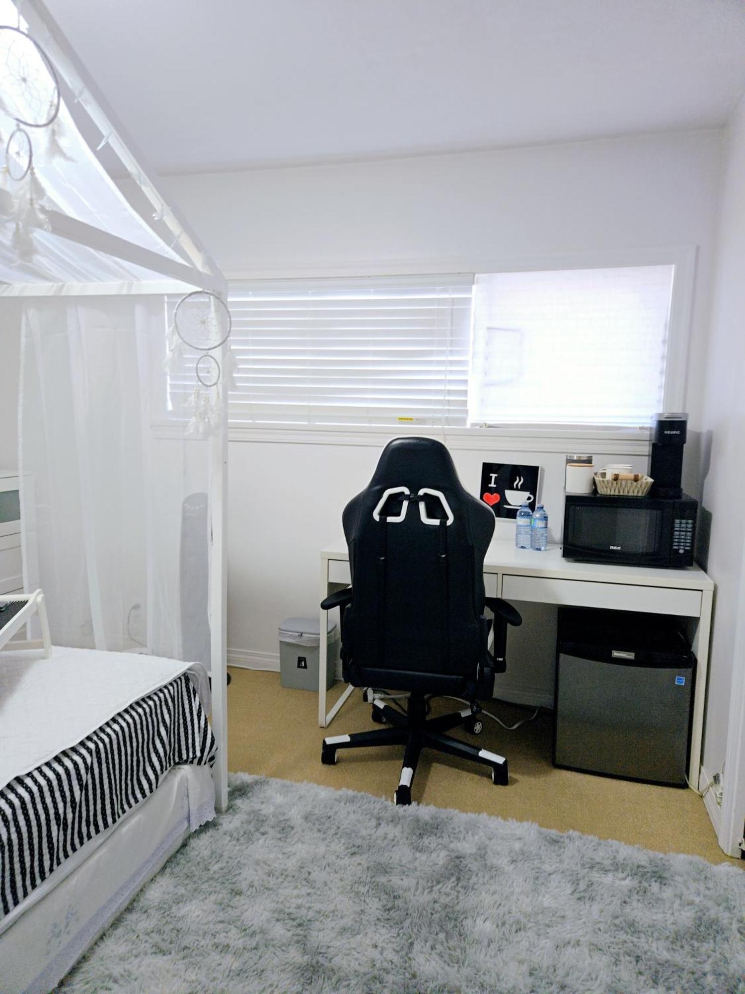 Lovely Cozy Room! With Attached Private Bath In The Heart Of Vancouver! Private Parking & Self Check-In! Exteriér fotografie